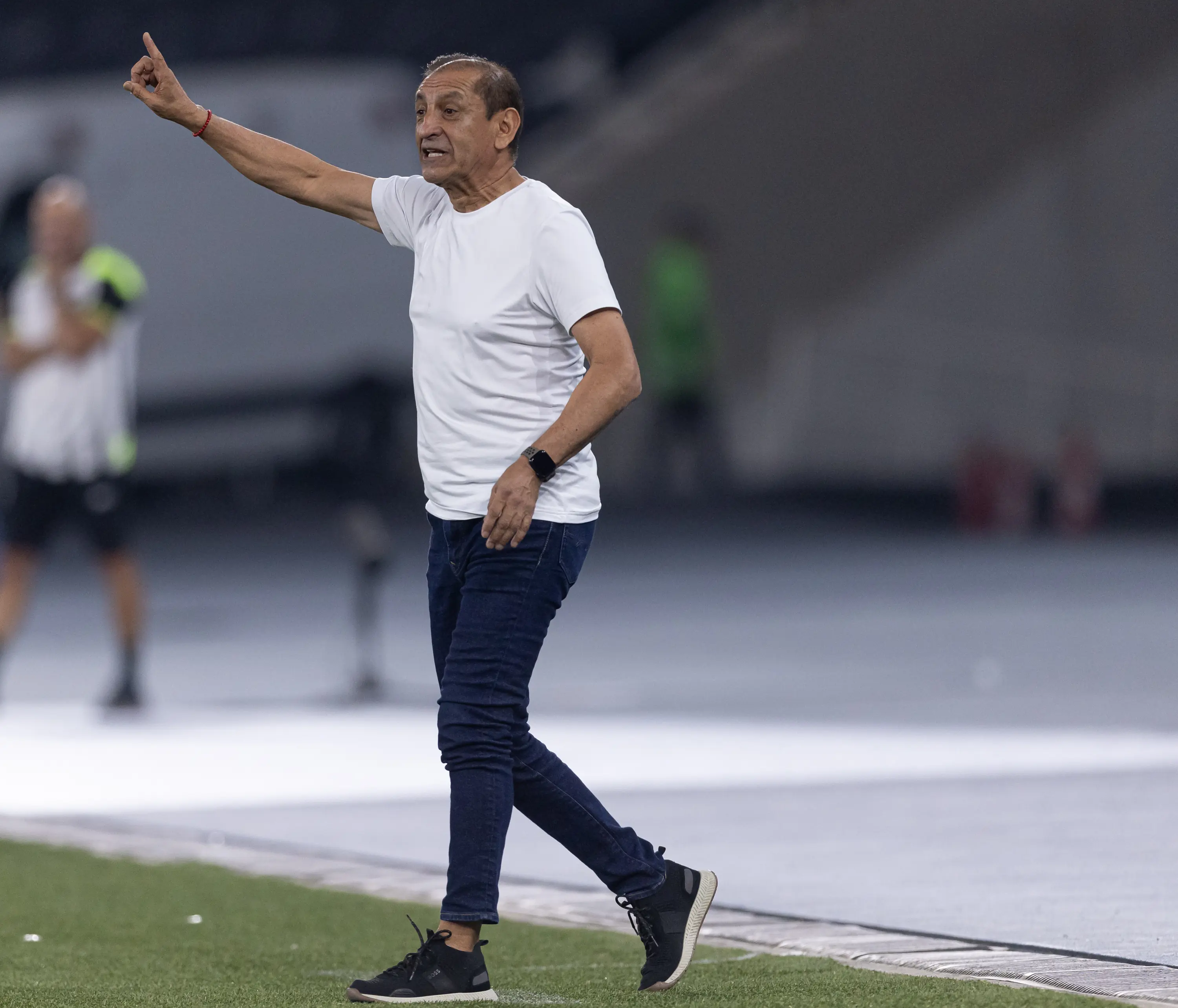 Ramón Díaz cobra mudança de postura aos jogadores após jogo contra o Botafogo.