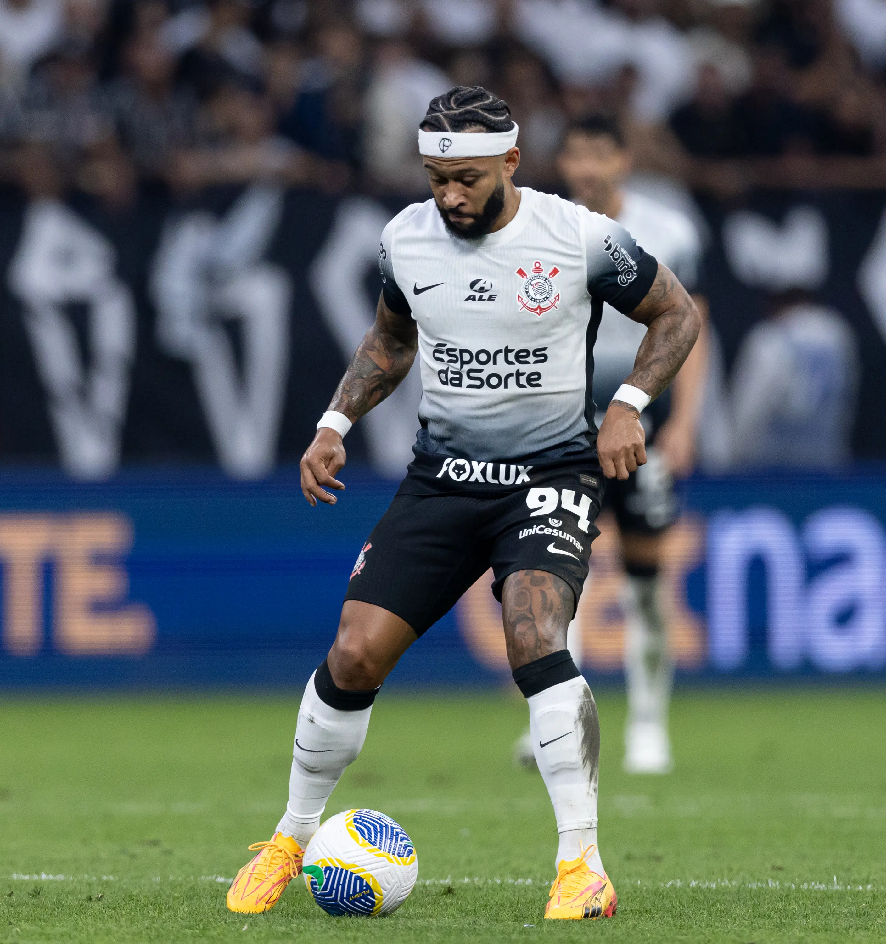 Corinthians alerta para cautela e espera Memphis recuperado após data Fifa