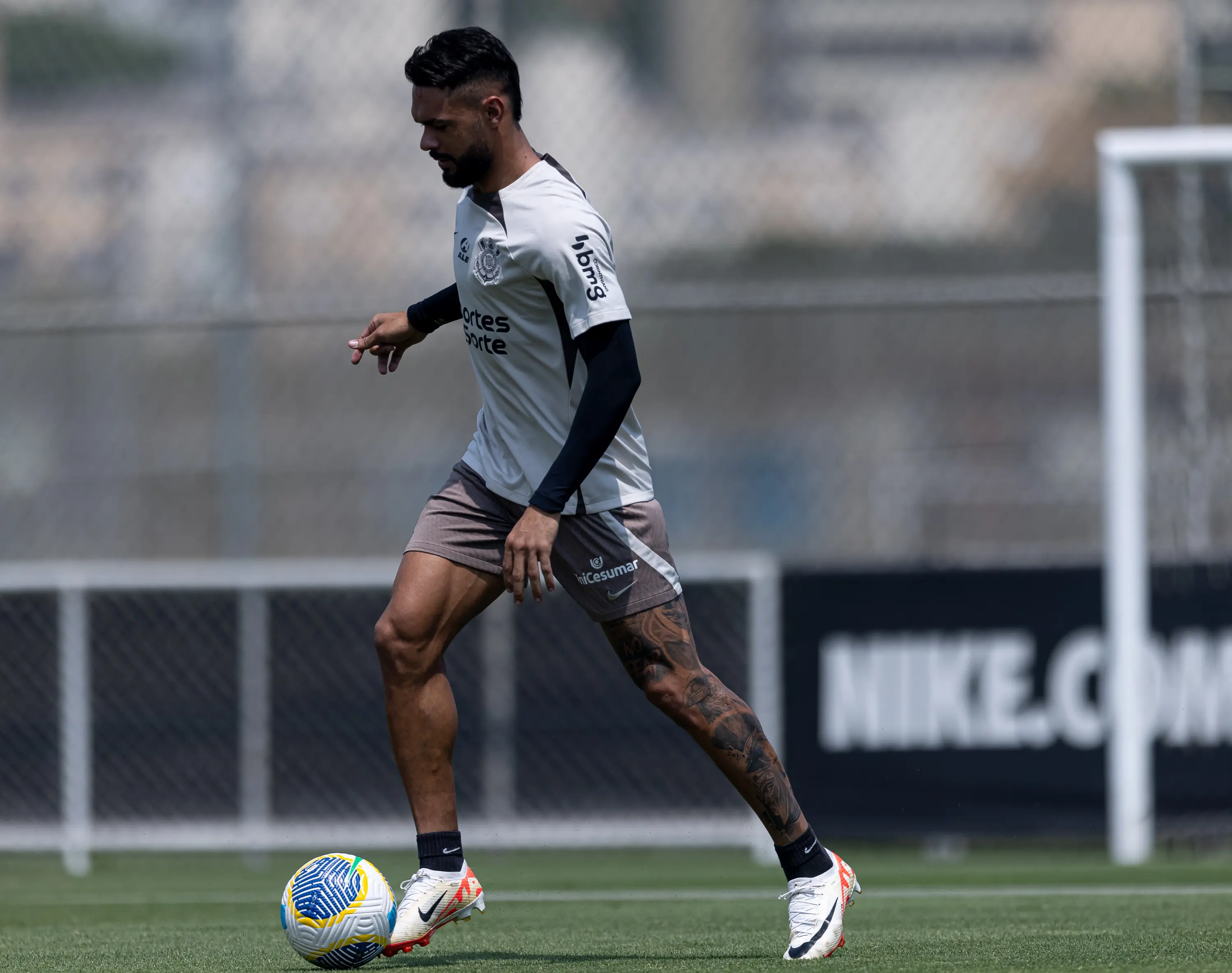 VAI VOLTAR? Corinthians se prepara para clássico com São Paulo com retorno de volante