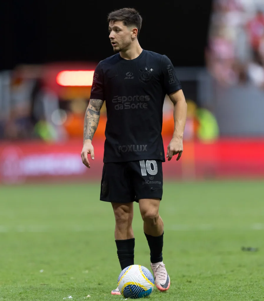 Referência técnica da equipe, Garro fez jogo tímido em Brasília e pouco ajudou