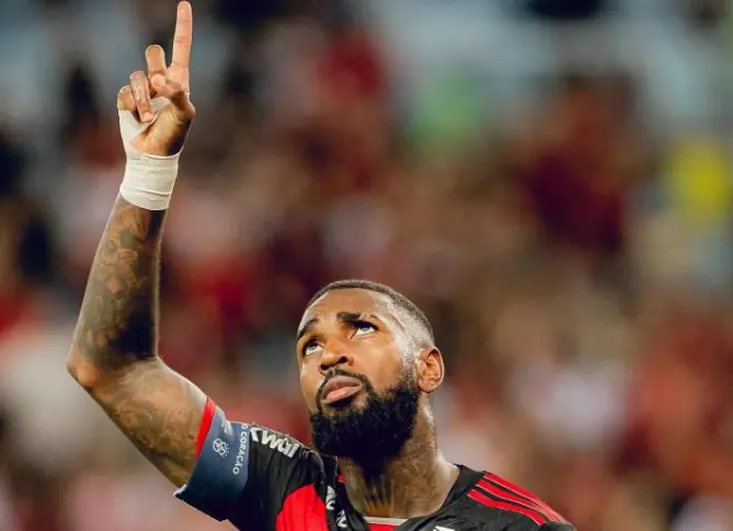 Gerson critica arbitragem em empate do Flamengo contra o Vasco