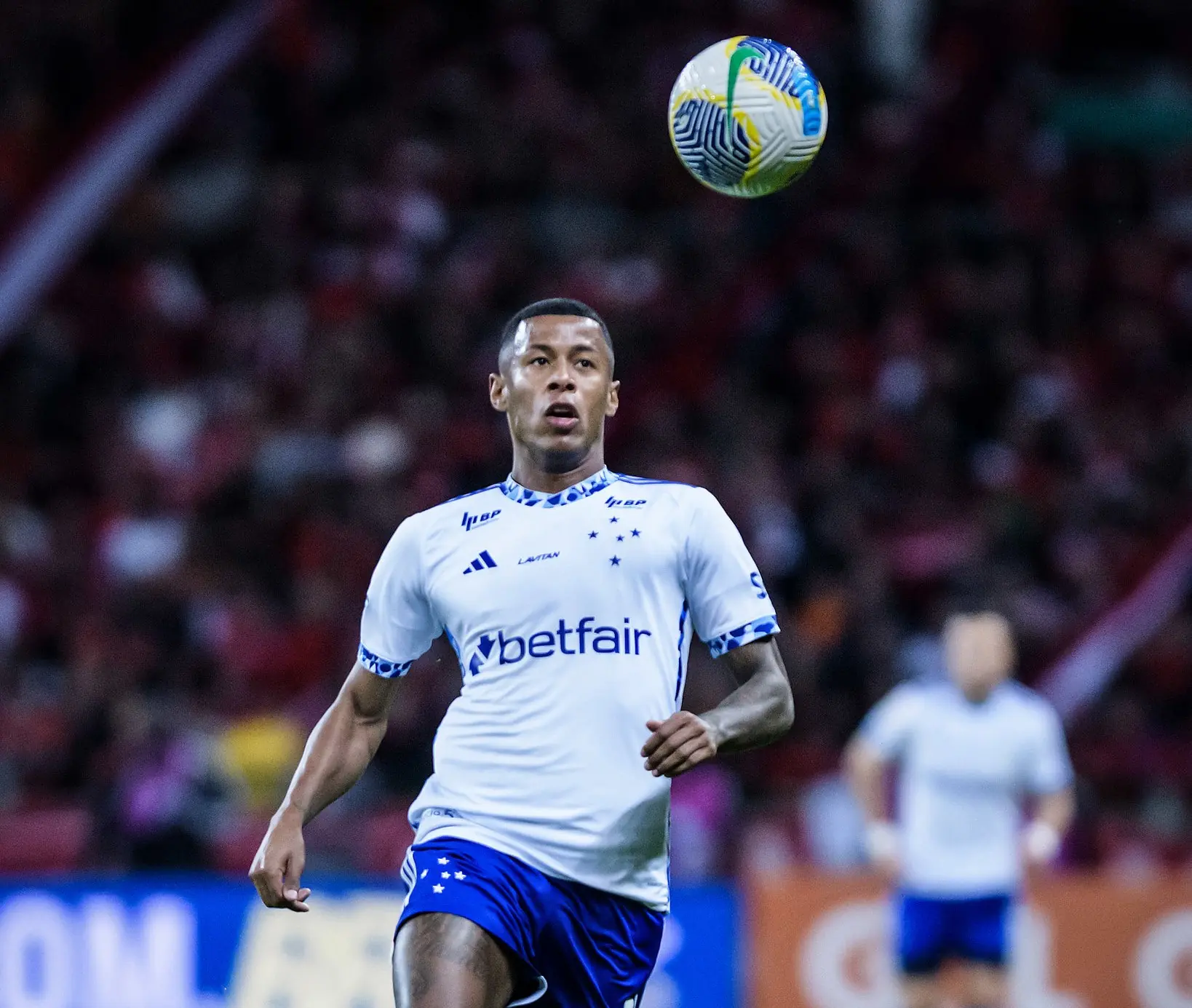 Cruzeiro confirma venda de Arthur Gomes ao Dínamo Moscou na Rússia.