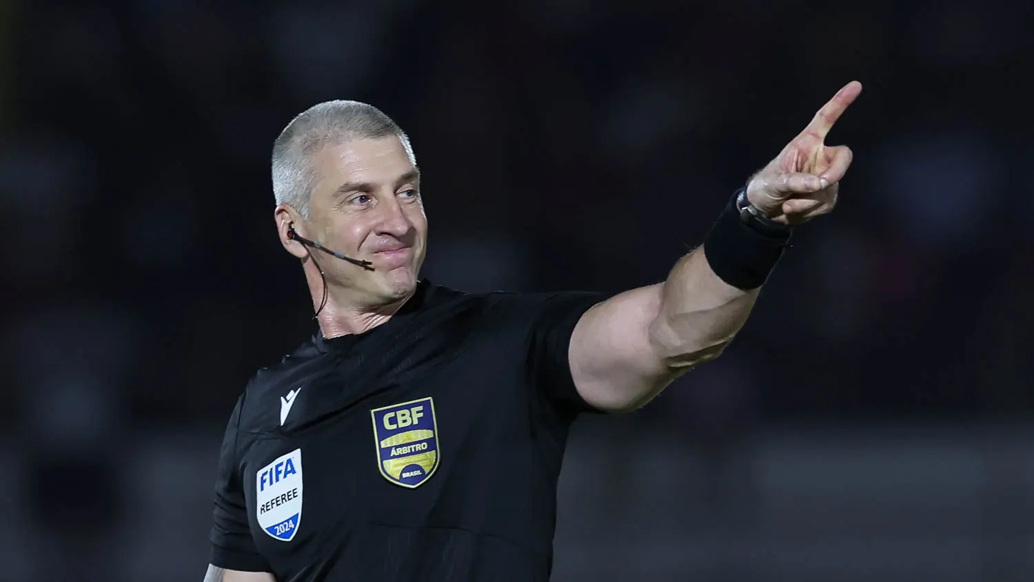 ACUSAÇÃO GRAVE! Diretor do Corinthians acusa Daronco de ter recebido camisa do Flamengo