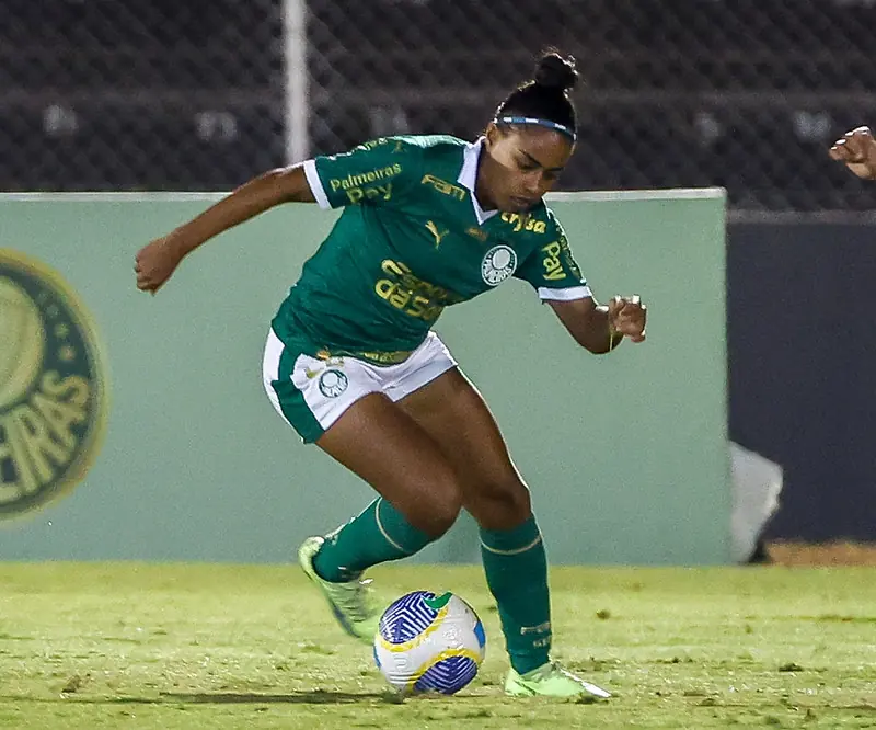 Atacante do time feminino do Palmeiras se lesiona e vira desfalque importante