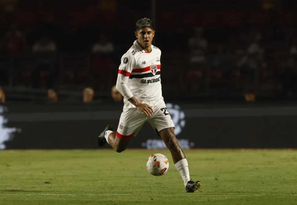 Alan Franco (Foto: Rubens Chiri, Paulo Pinto e Nilton Fukuda/Saopaulofc.net)