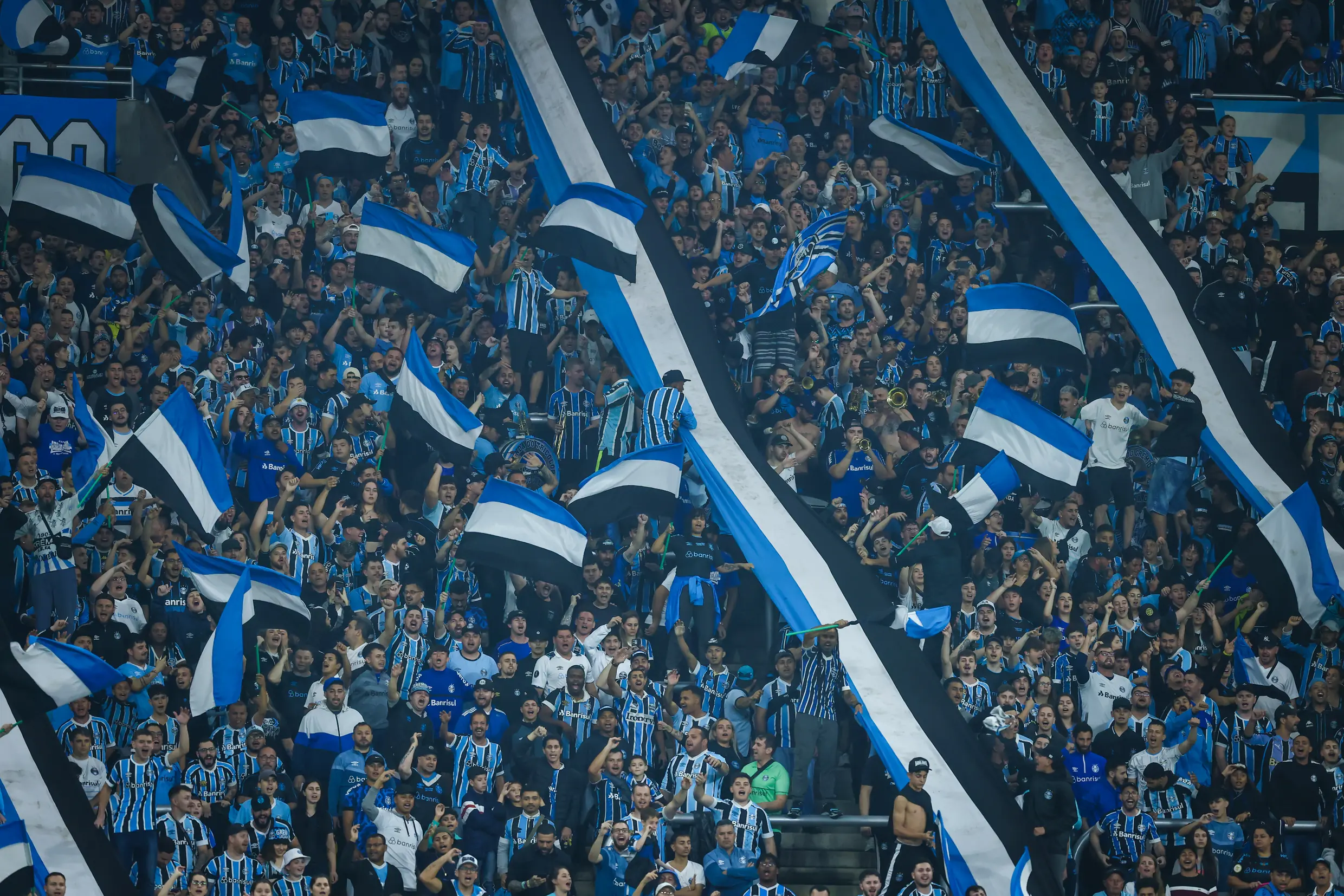 Grêmio compra parte de dívida de empresa da Arena.
