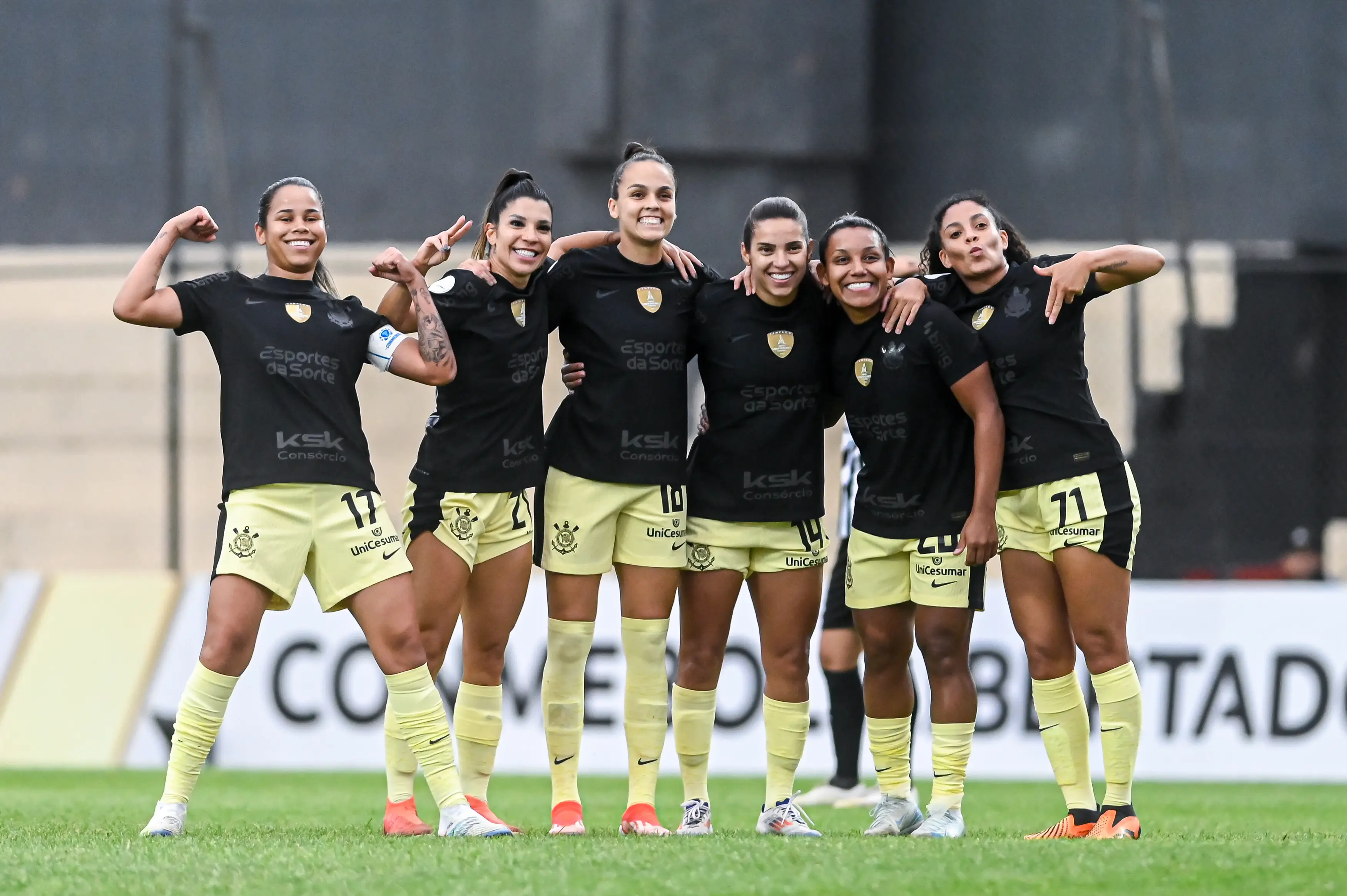 FIM DE JOGO! Corinthians vence Libertad e avança às quartas na Libertadores feminina