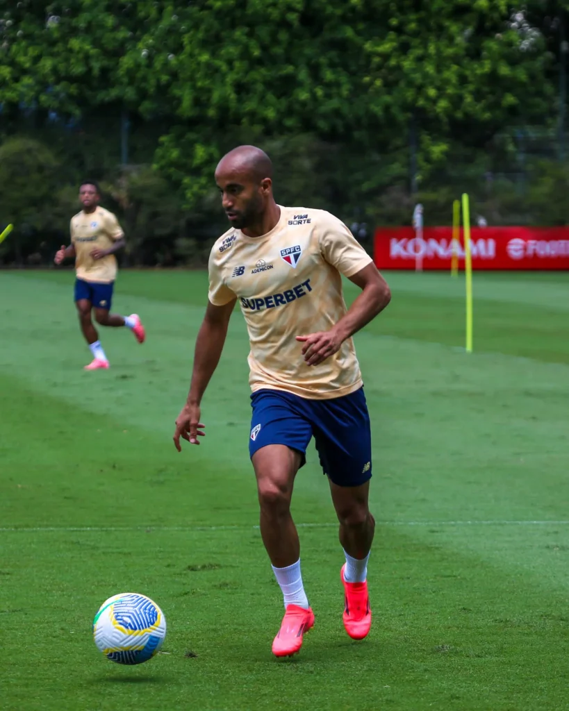 Lucas (Foto: Erico Leonan / saopaulofc.net)