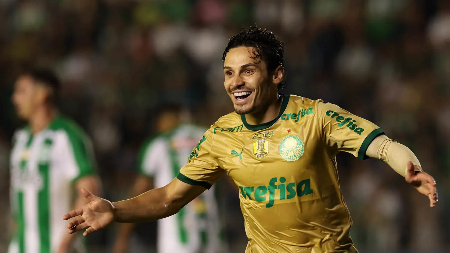 Palmeiras vence Juventude em jogo de oito gols e encurta distância para o líder Botafogo no Brasileiro