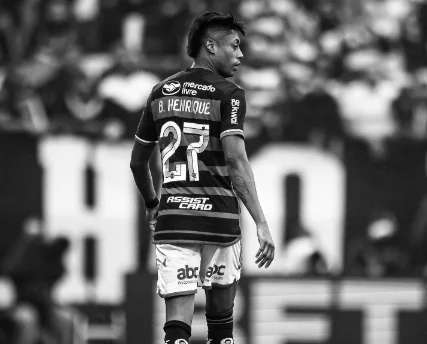 Desculpa de Bruno Henrique por entrada em Matheuzinho: Jamais serei maldoso