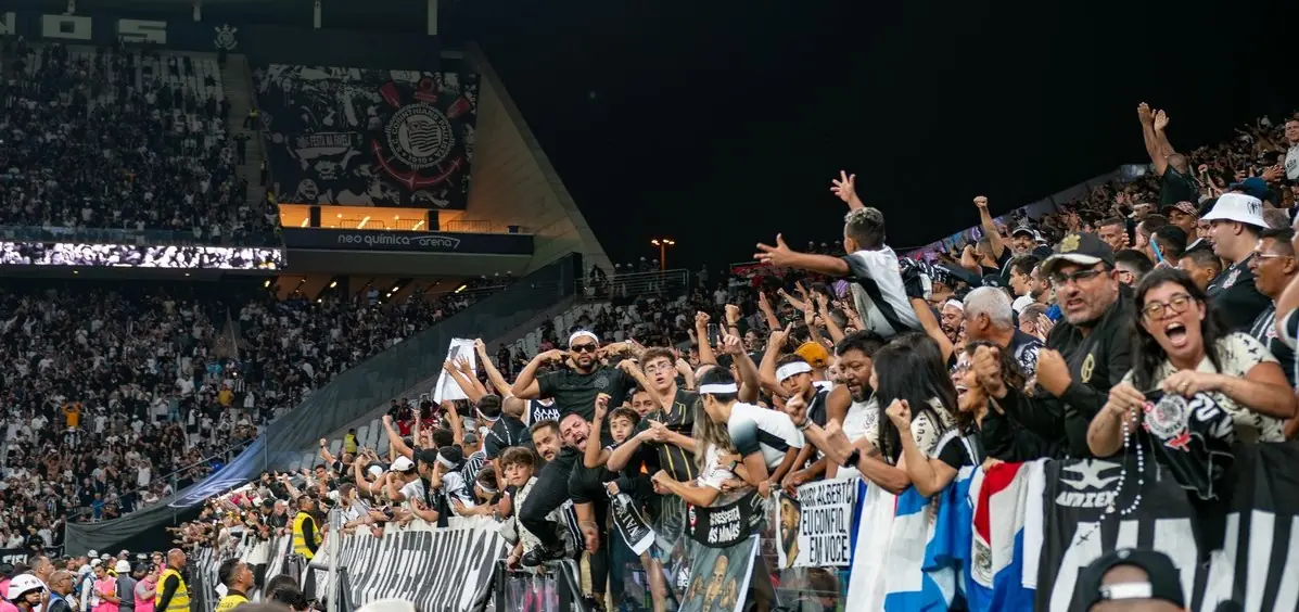 Torcida do Corinthians esgota ingressos para jogo com o Racing na Neo Química Arena
