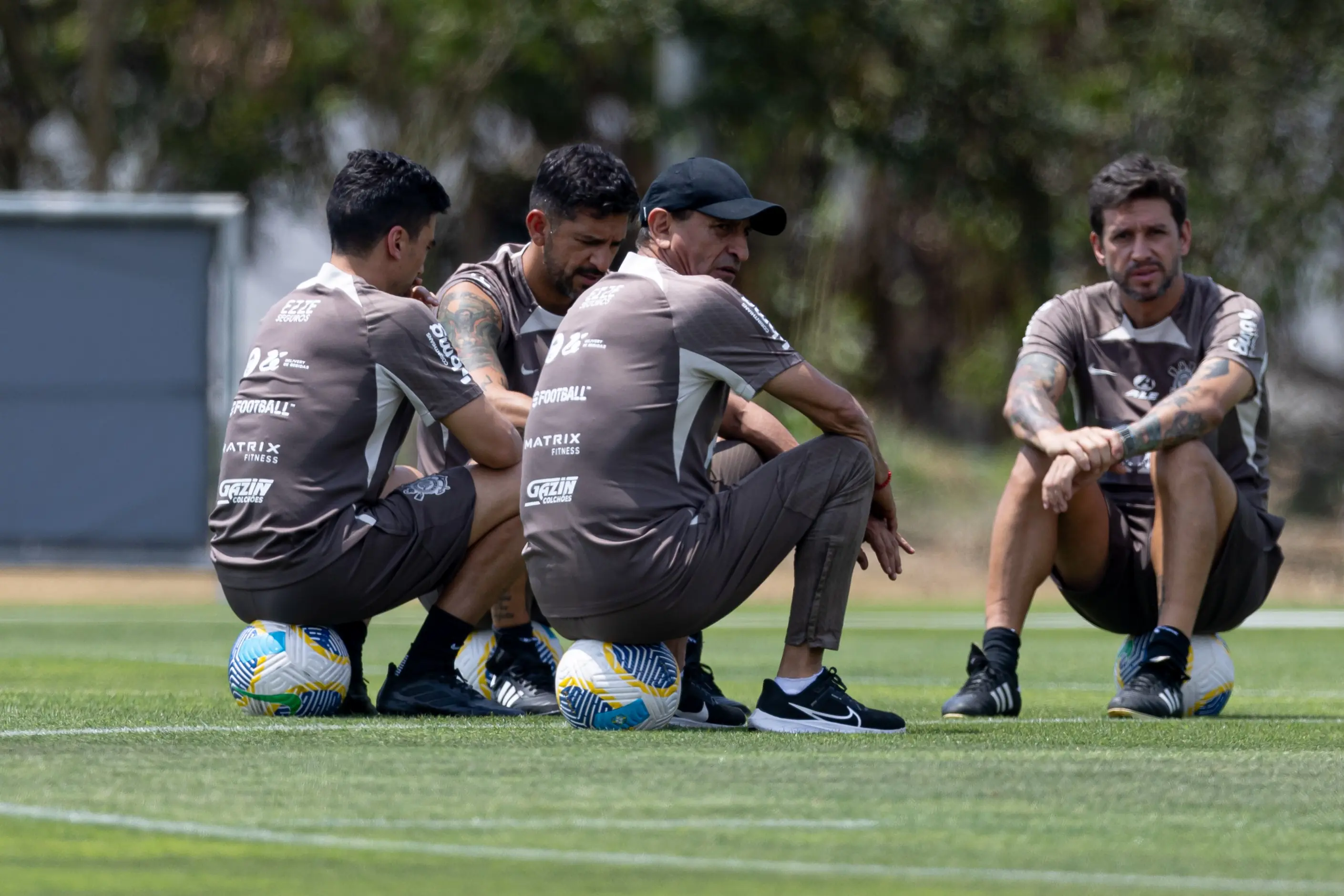 Corinthians inicia decisiva sequência de jogos em busca de resultados positivos.