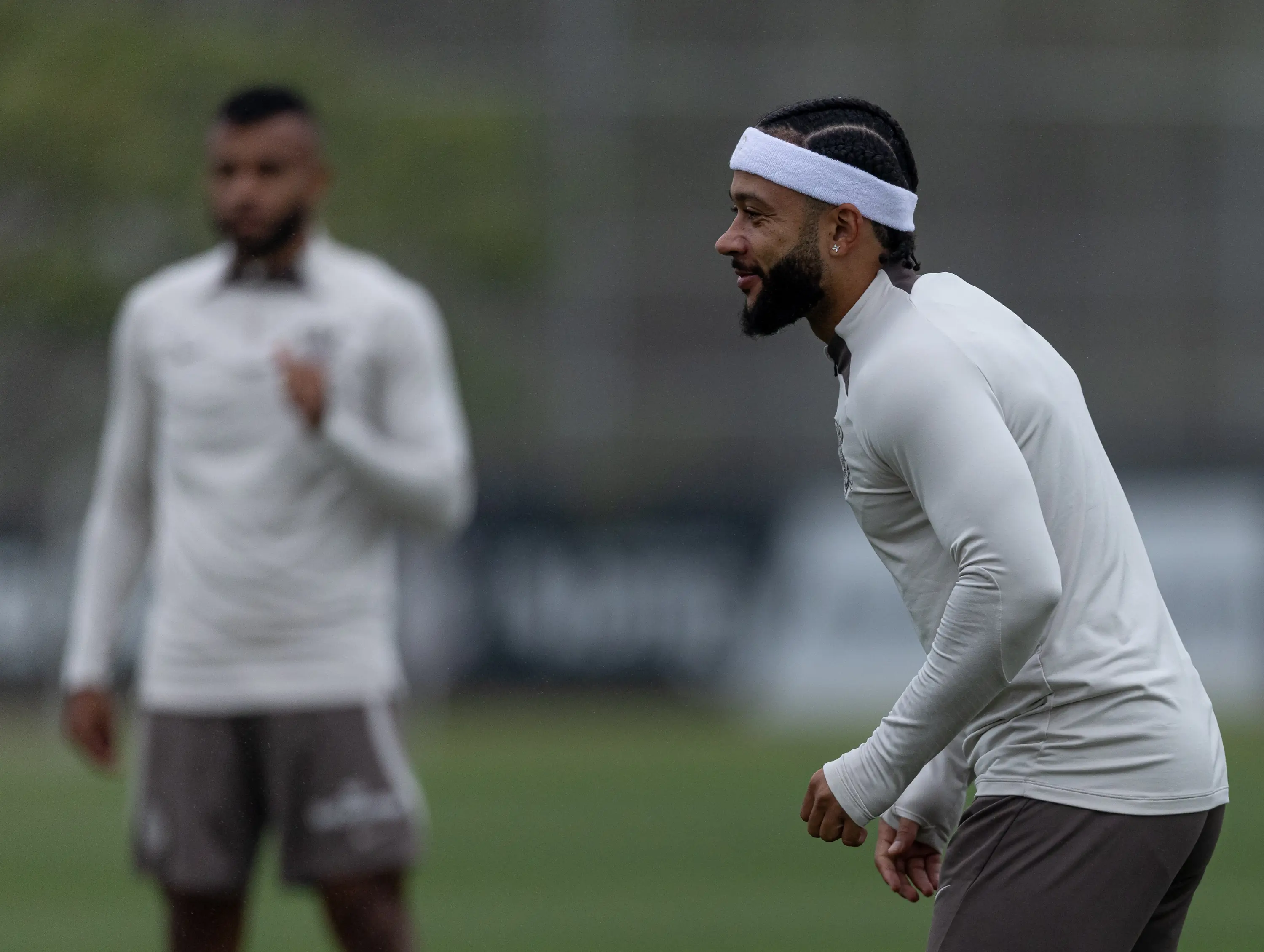 Corinthians se reapresenta para treino técnico visando confronto com Athletico-PR.