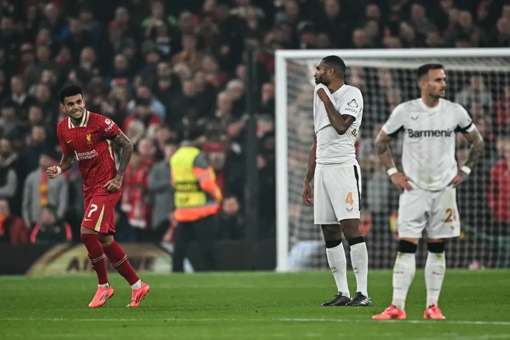 Com três de Luis Díaz, Liverpool goleia o Leverkusen e assume a ponta da Liga dos Campeões Imagem ilustrativa para a matéria