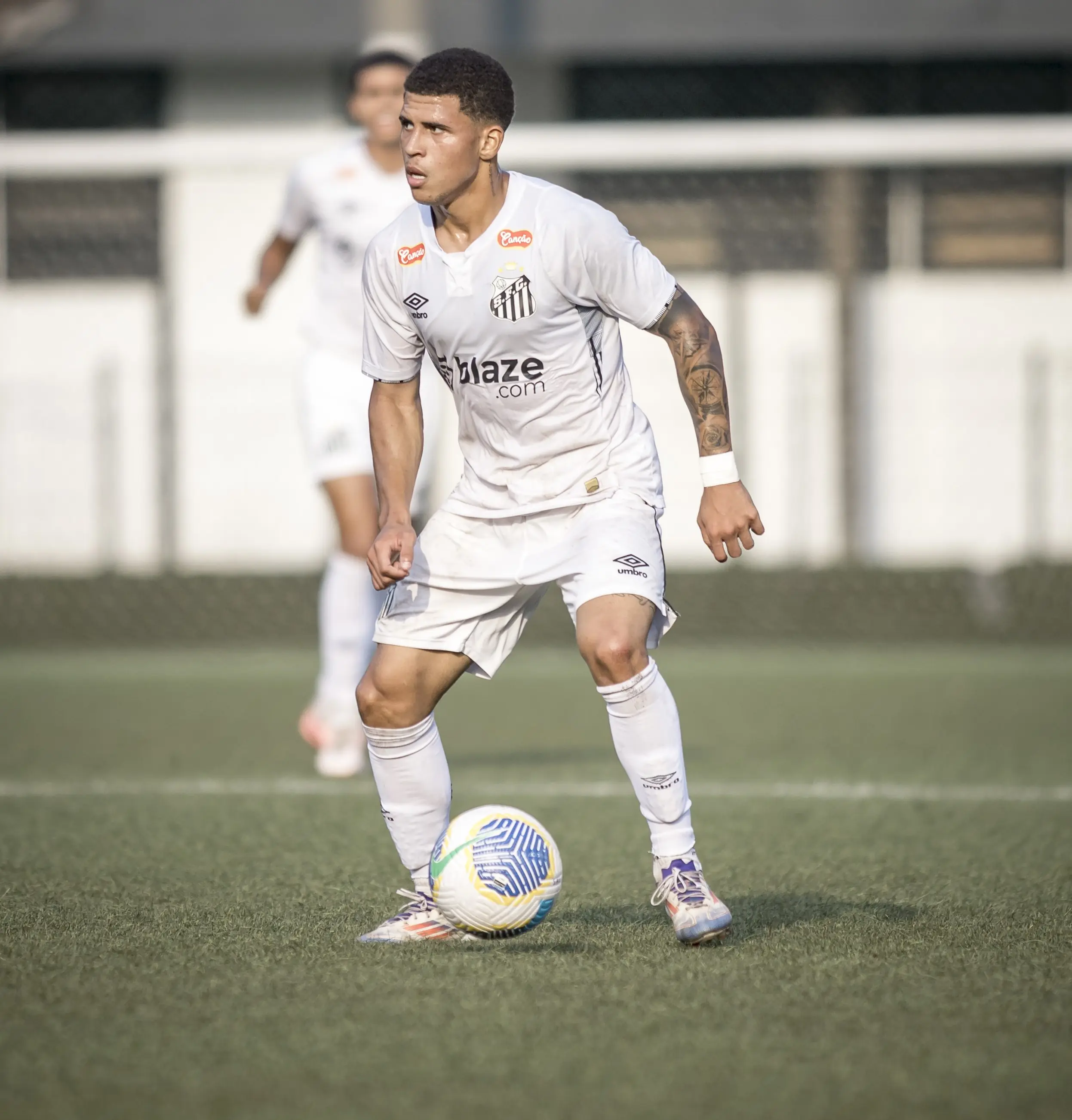Santos x Vila Nova: veja onde assistir ao duelo pela sétima rodada do Brasileiro de Aspirantes Imagem ilustrativa para a matéria