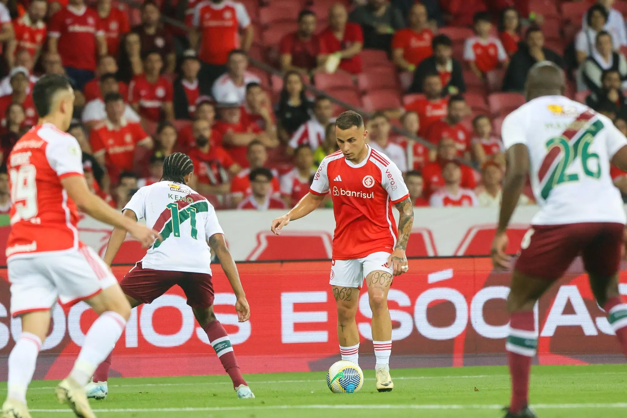 Internacional vence Fluminense no Beira-Rio e entra no G4 do Brasileirão Imagem ilustrativa para a matéria