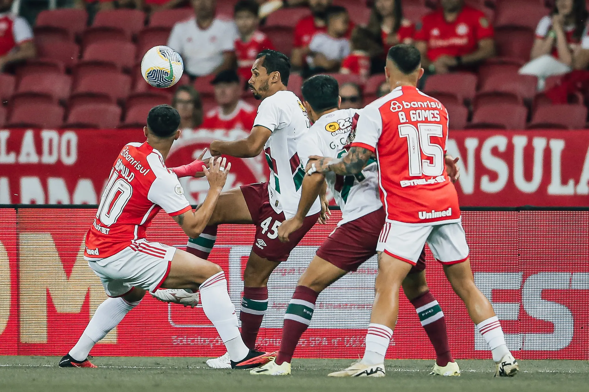 Melhores momentos da vitória do Internacional sobre o Fluminense pelo Brasileirão Imagem ilustrativa para a matéria