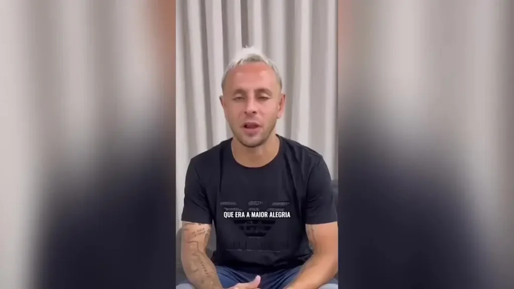 Estou de volta! Rafinha anuncia seu retorno ao Coritiba | Gazeta Esportiva