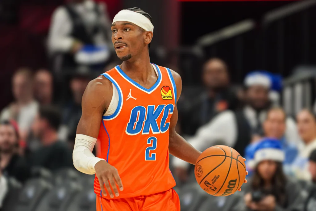 Oklahoma City Thunder entra em quadra pela NBA na neste domingo (29)