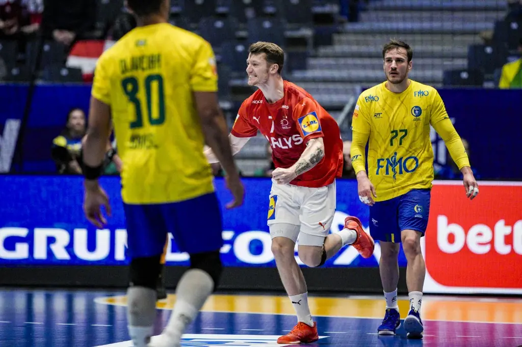 Seleção Brasileira perde para a Dinamarca e encerra participação histórica no Mundial de Handebol Imagem ilustrativa para a matéria