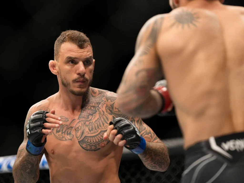 Renato Moicano ganhou a chance de disputar o cinturão no UFC 311