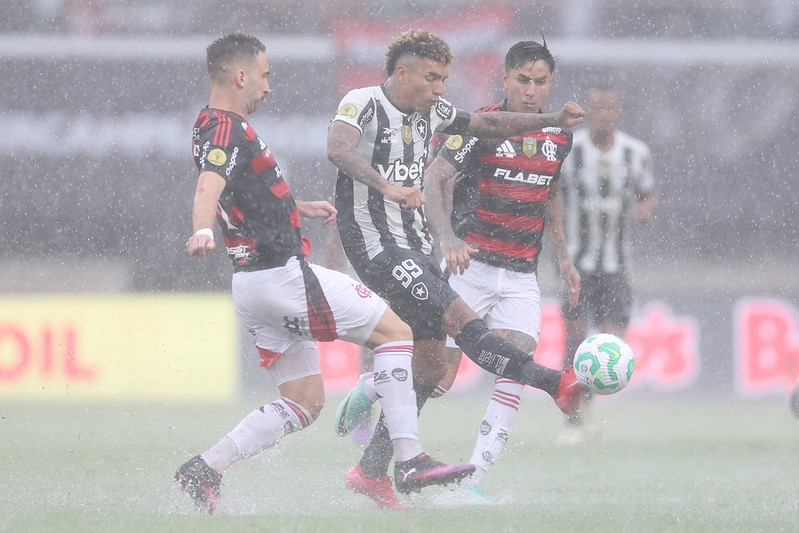Flamengo x Botafogo: Prováveis escalações e transmissão do clássico carioca