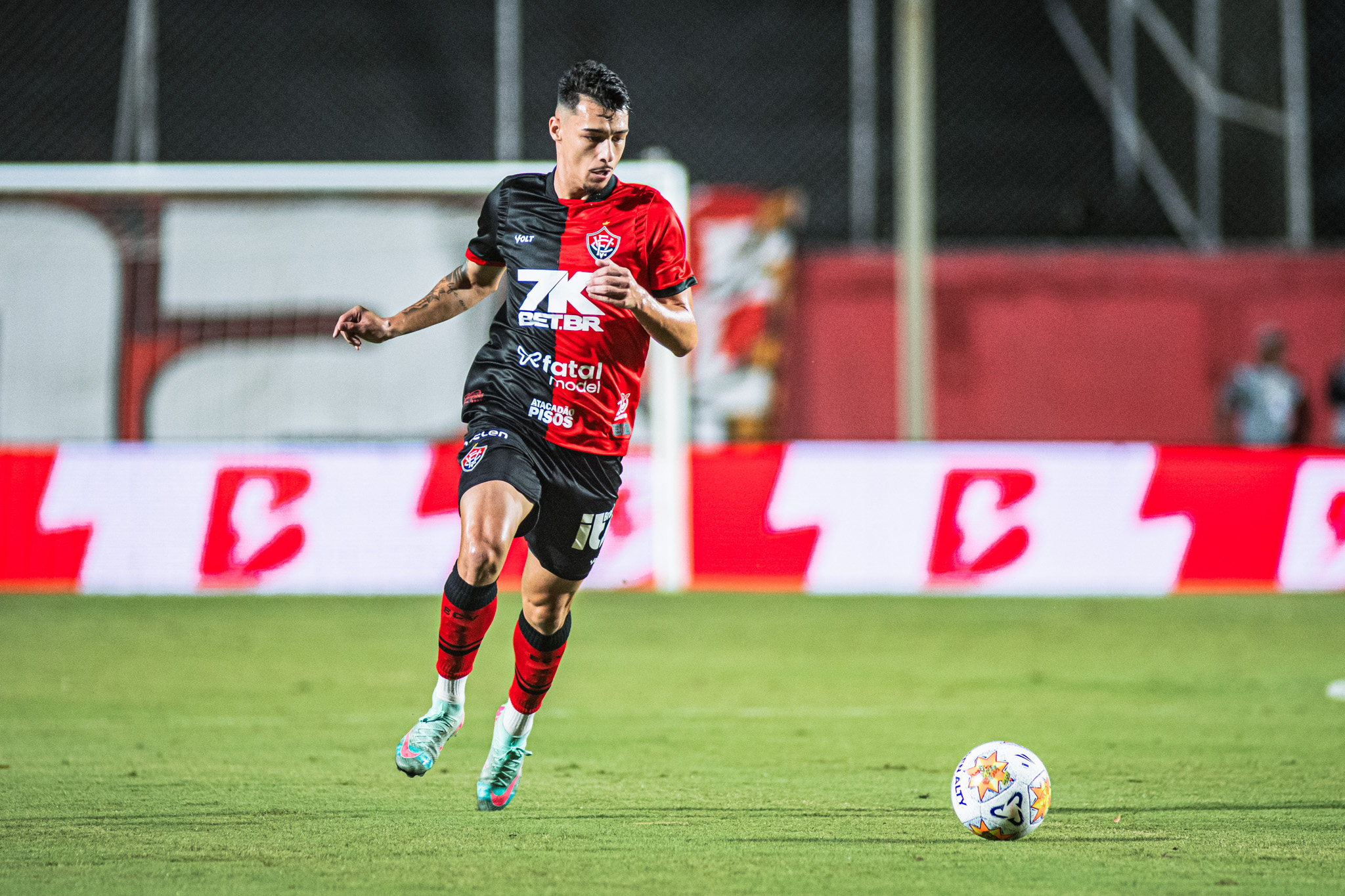 Vitória x Ferroviário: prováveis escalações e onde assistir
