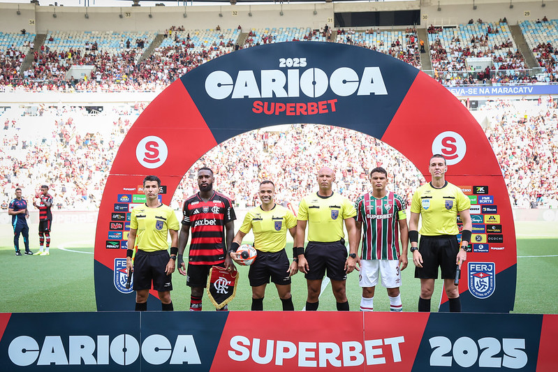 Fotos do clássico Fluminense x Flamengo no Maracanã - cobertura completa!