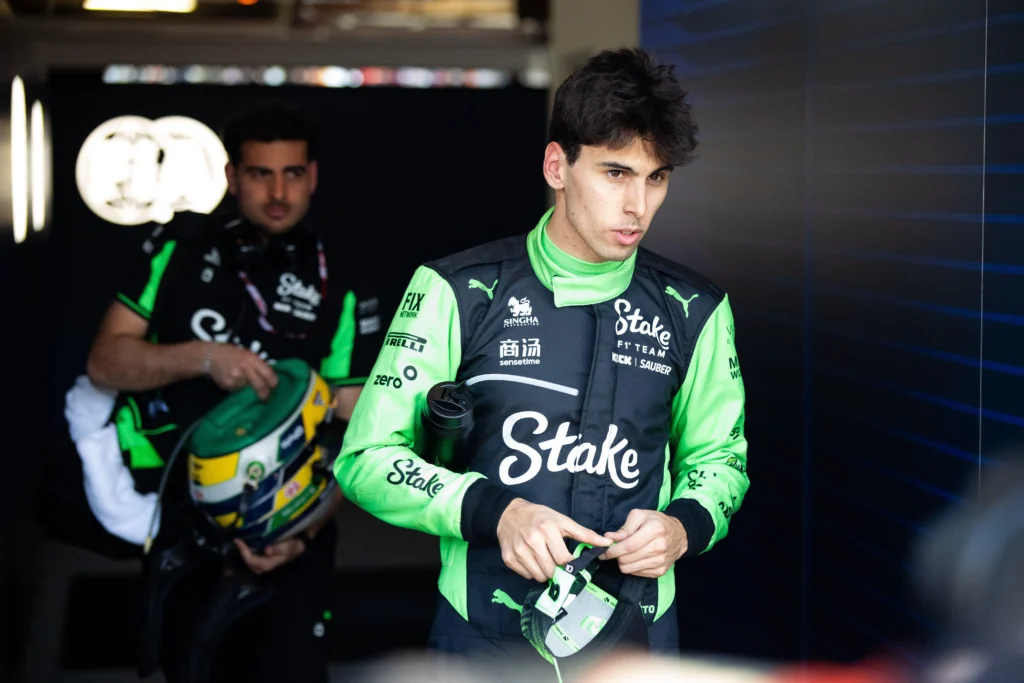 Brasileiro Gabriel Bortoleto, piloto da Sauber
