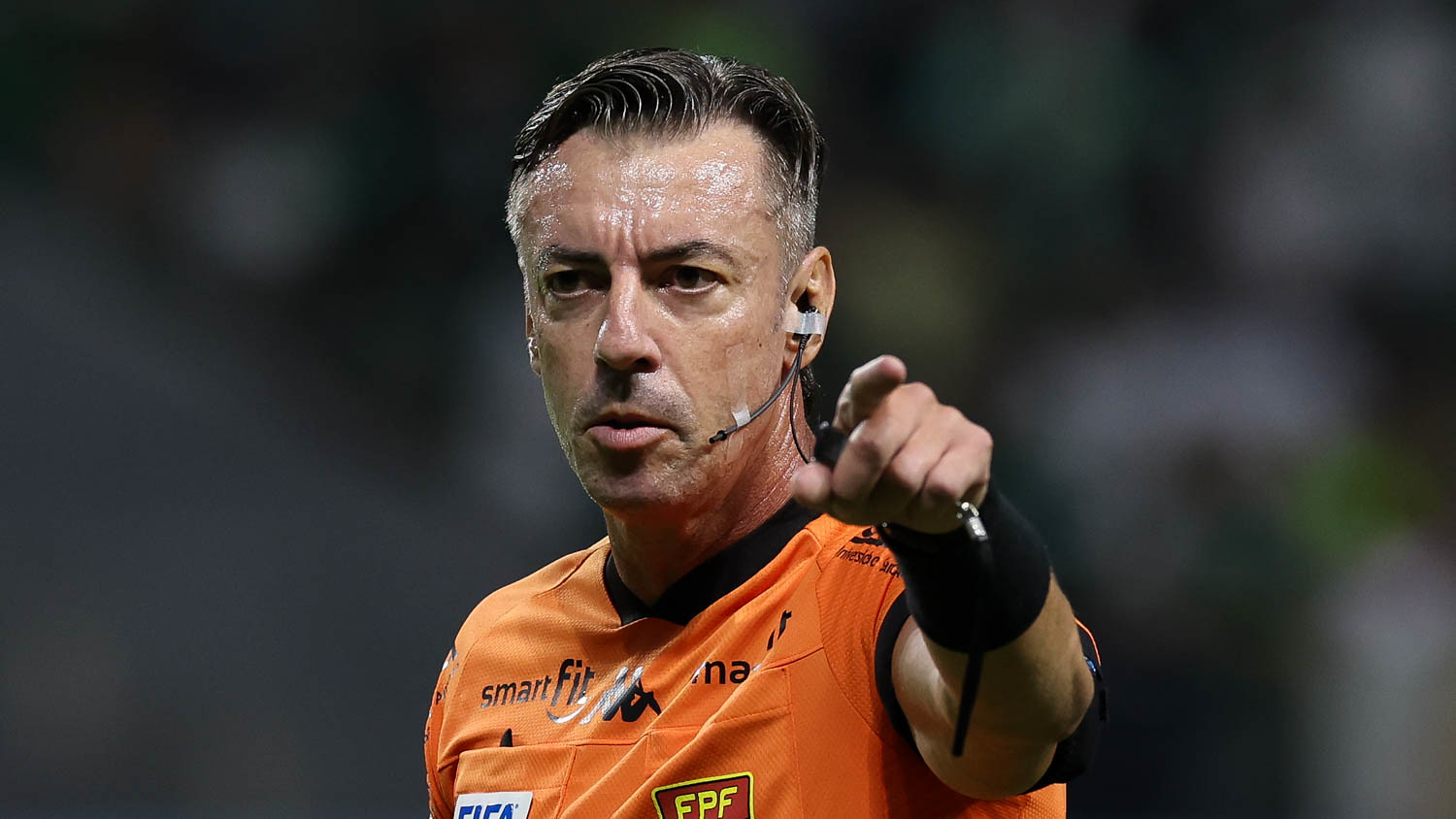 ARBITRAGEM DEFINIDA! Saiba quem vai apitar o jogo do Palmeiras contra o Santos