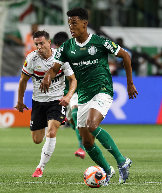 Destaque e decepção: análise da atuação do Palmeiras diante do São Paulo