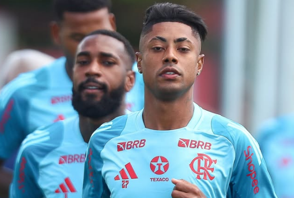 CLIMA ESQUENTA NO NINHO! Flamengo intensifica preparação para decisão no Carioca!