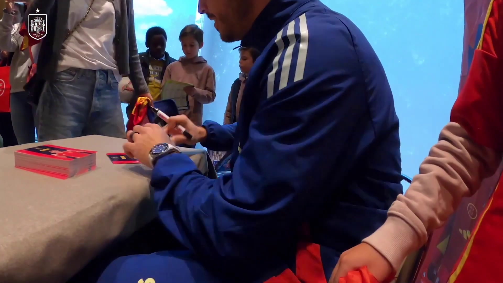 https://static.gazetaesportiva.com/uploads/2025/03/Cucurella.jpg