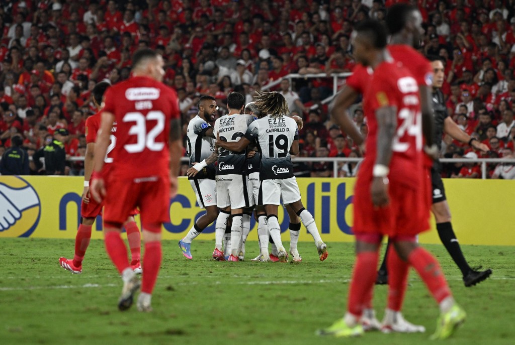 Autor de gol salvador, Matheuzinho destaca empate na Colômbia e boa fase no Corinthians