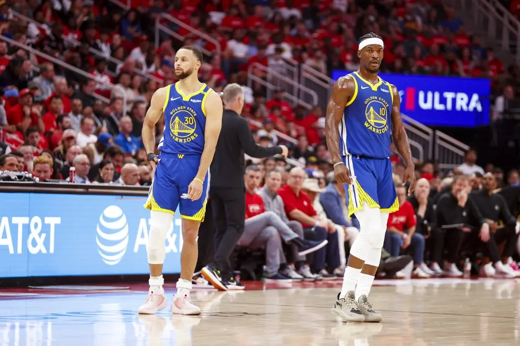 Rodada NBA: com grande atuação de Curry e Butler, Warriors vencem os Rockets no jogo 1 Imagem ilustrativa para a matéria