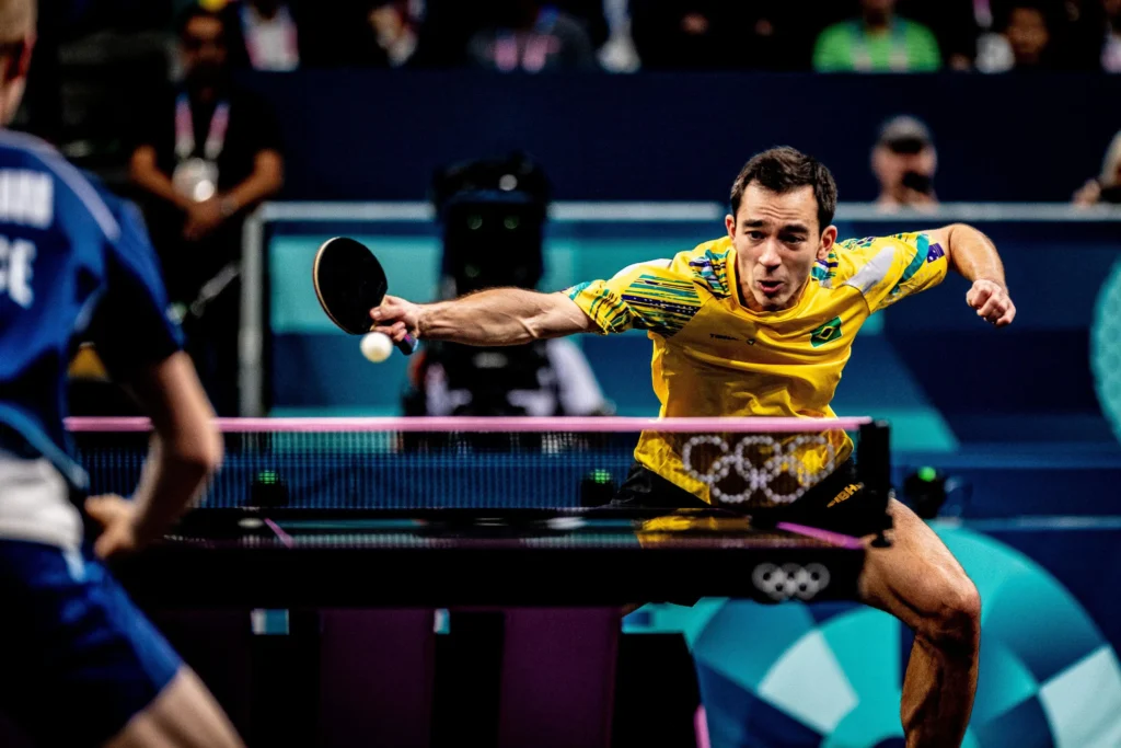 Hugo Calderano em ação nos Jogos Olímpicos pelo Brasil