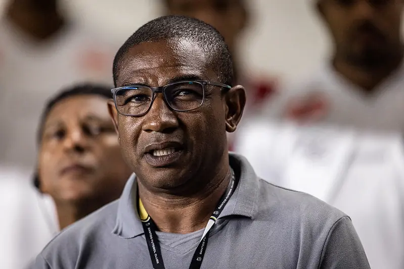 Santos deve efetivar César Sampaio no comando técnico? Opine! Imagem ilustrativa para a matéria