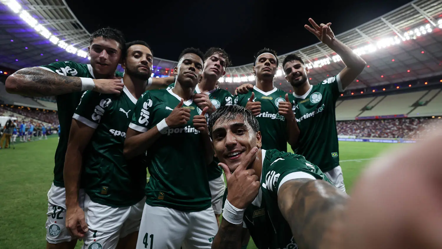 Análise: Palmeiras vence no sufoco, mas mostra força de líder no Castelão Imagem ilustrativa para a matéria