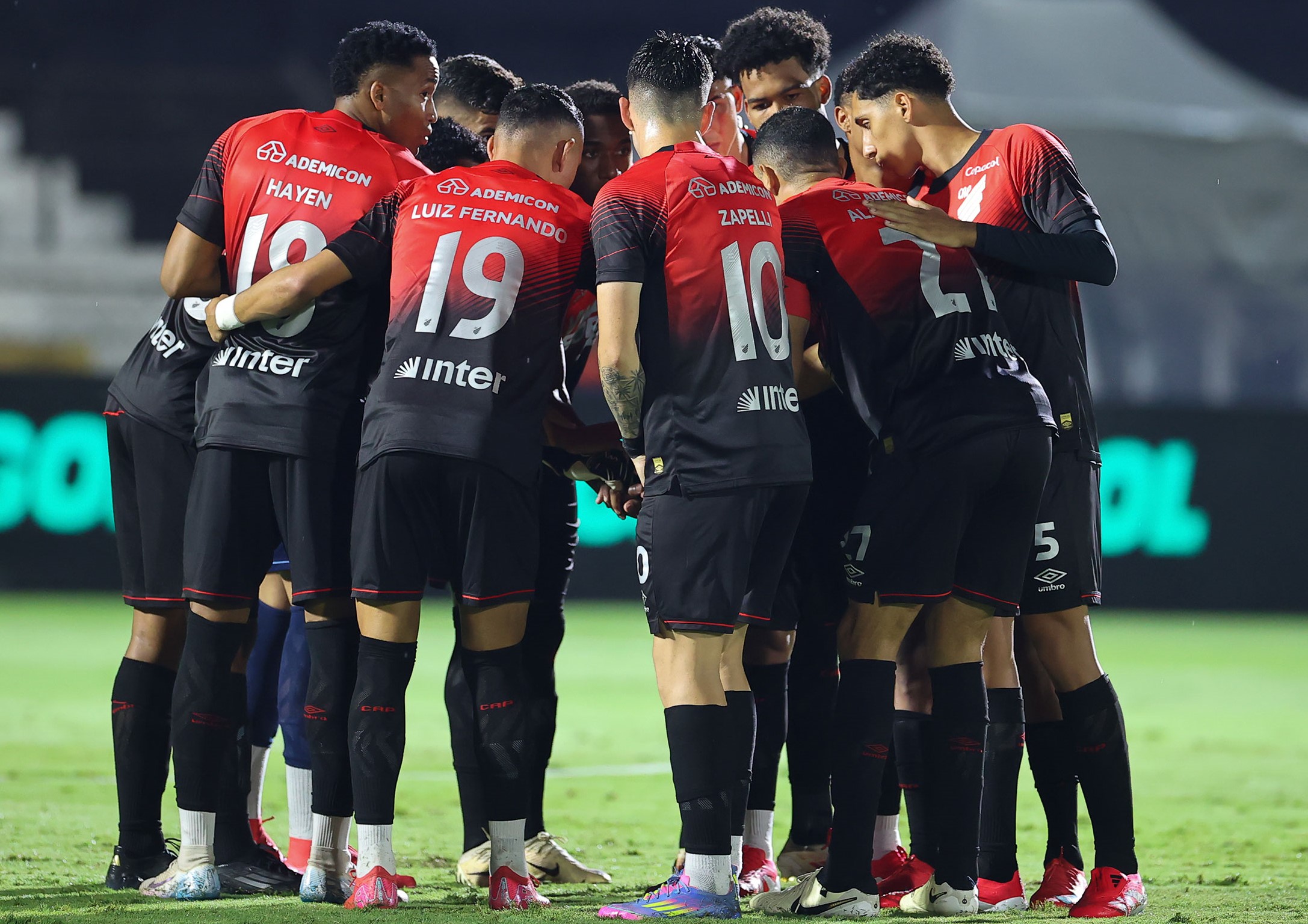 Brusque x Athletico-PR: veja prováveis escalações e onde assistir ao ...