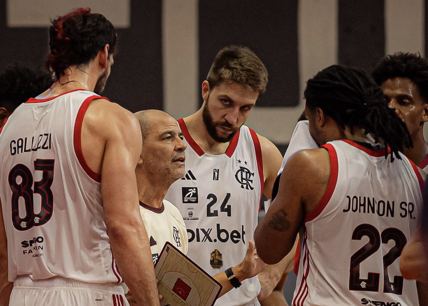Flamengo tropeça em casa e série contra o Caxias fica empatada nas oitavas do NBB