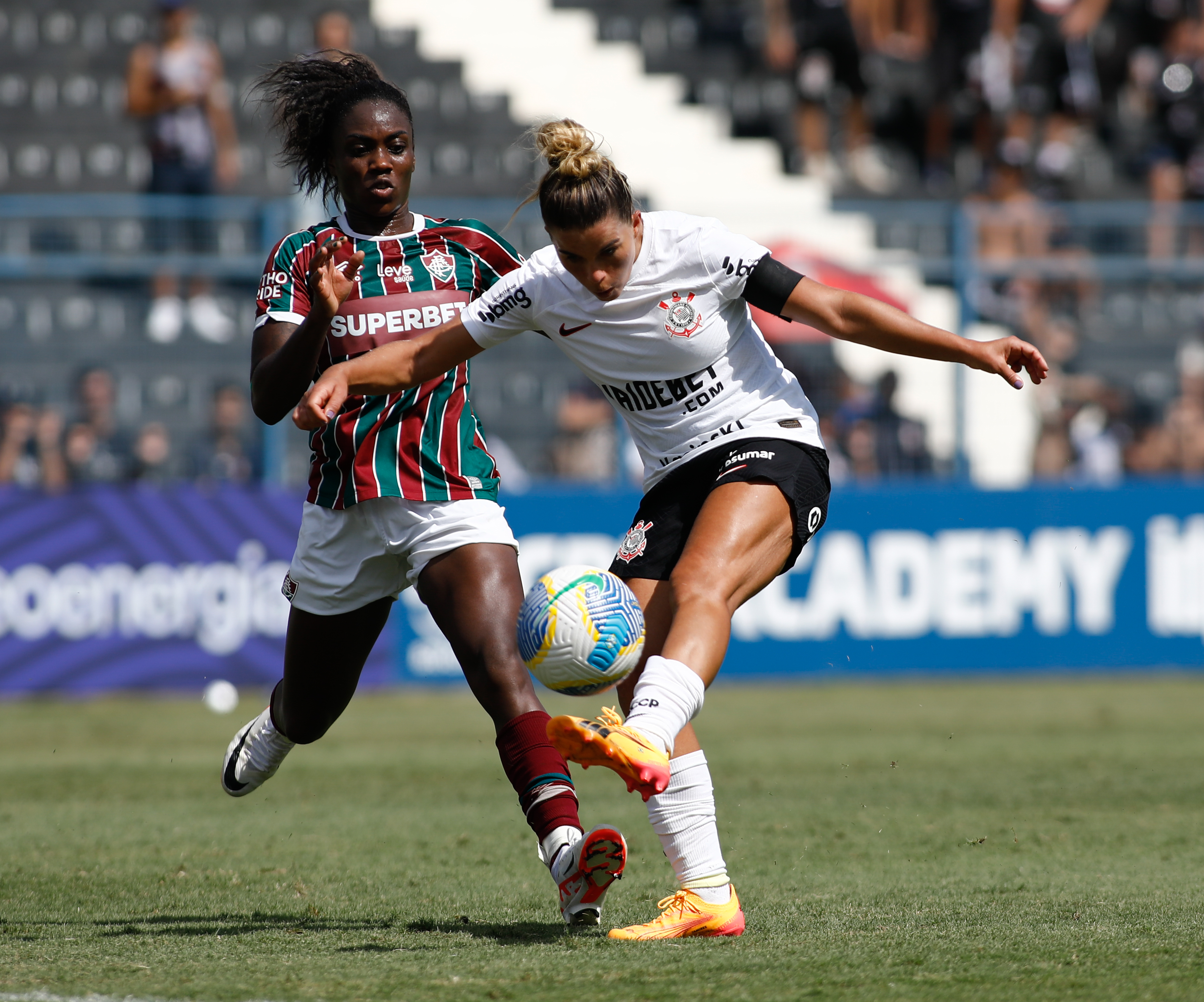 Fluminense x Corinthians: como assistir ao jogo do Brasileiro Feminino.