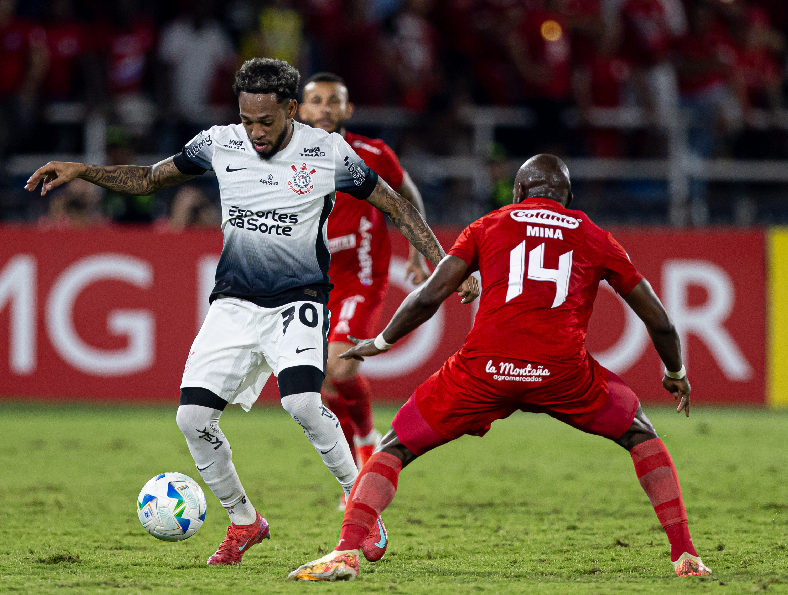 Corinthians mostra poder de reação em empate na Colômbia