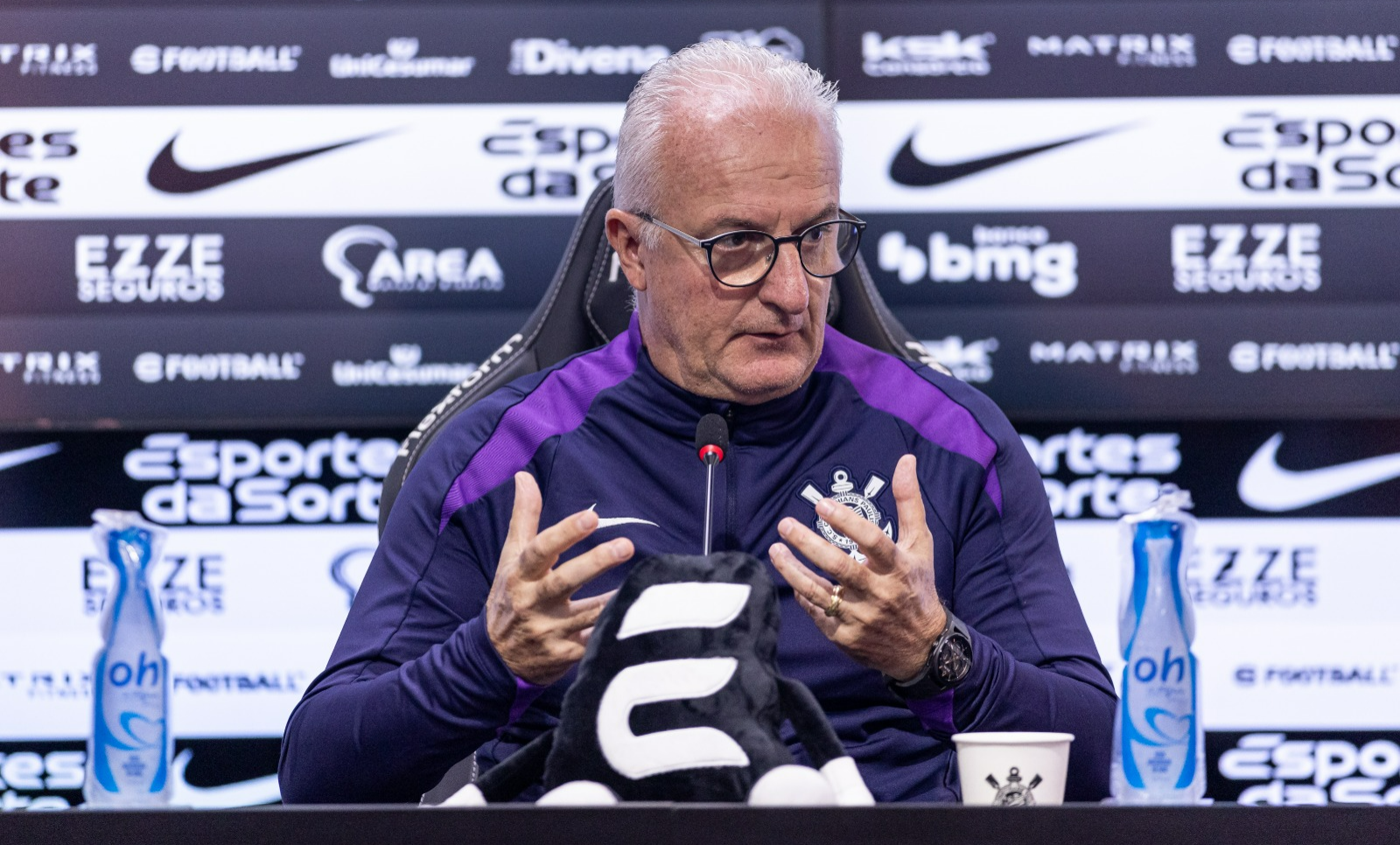 SALVADOR? Dorival pode resgatar jogadores que já tiraram a torcida do sério