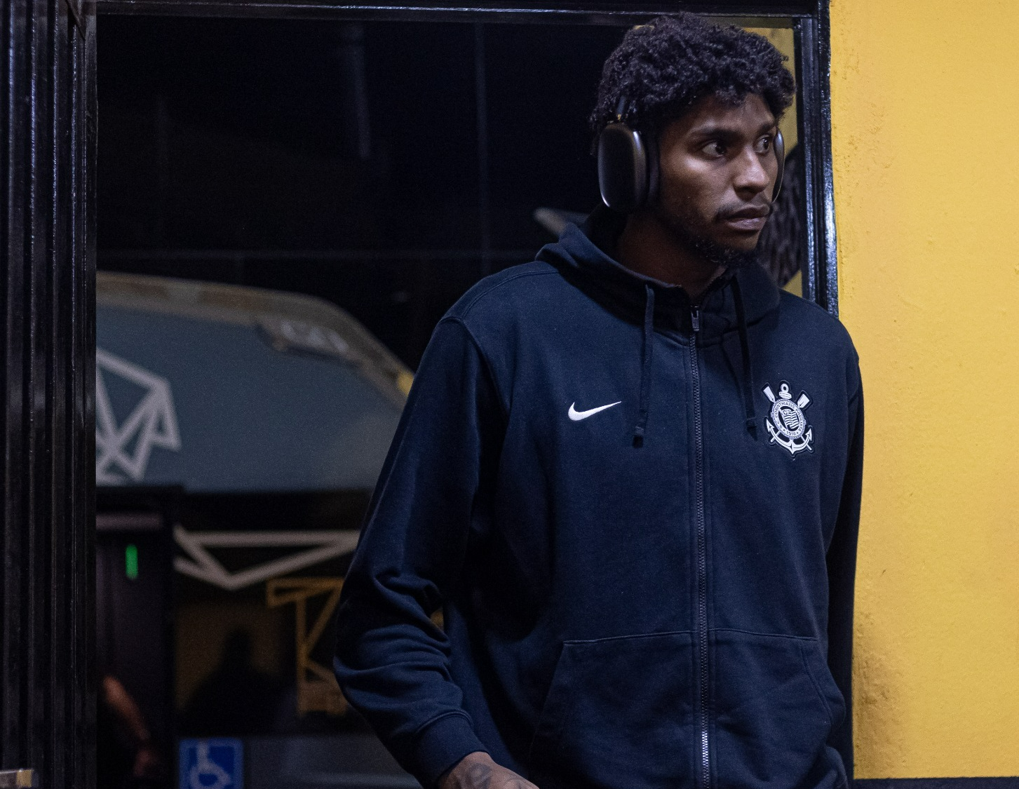 Corinthians obteve vitória sólida e sem sofrer gols, destaca Hugo Souza.