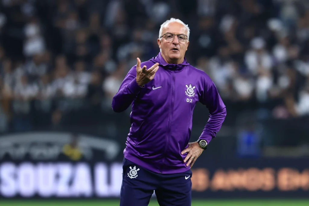 Corinthians de Dorival Junior entra em campo pelo Brasileirão