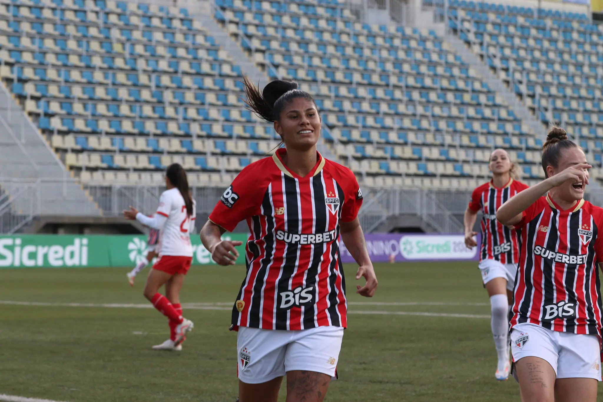 São Paulo x Real Brasília: Veja onde assistir ao jogo pelo Brasileirão feminino