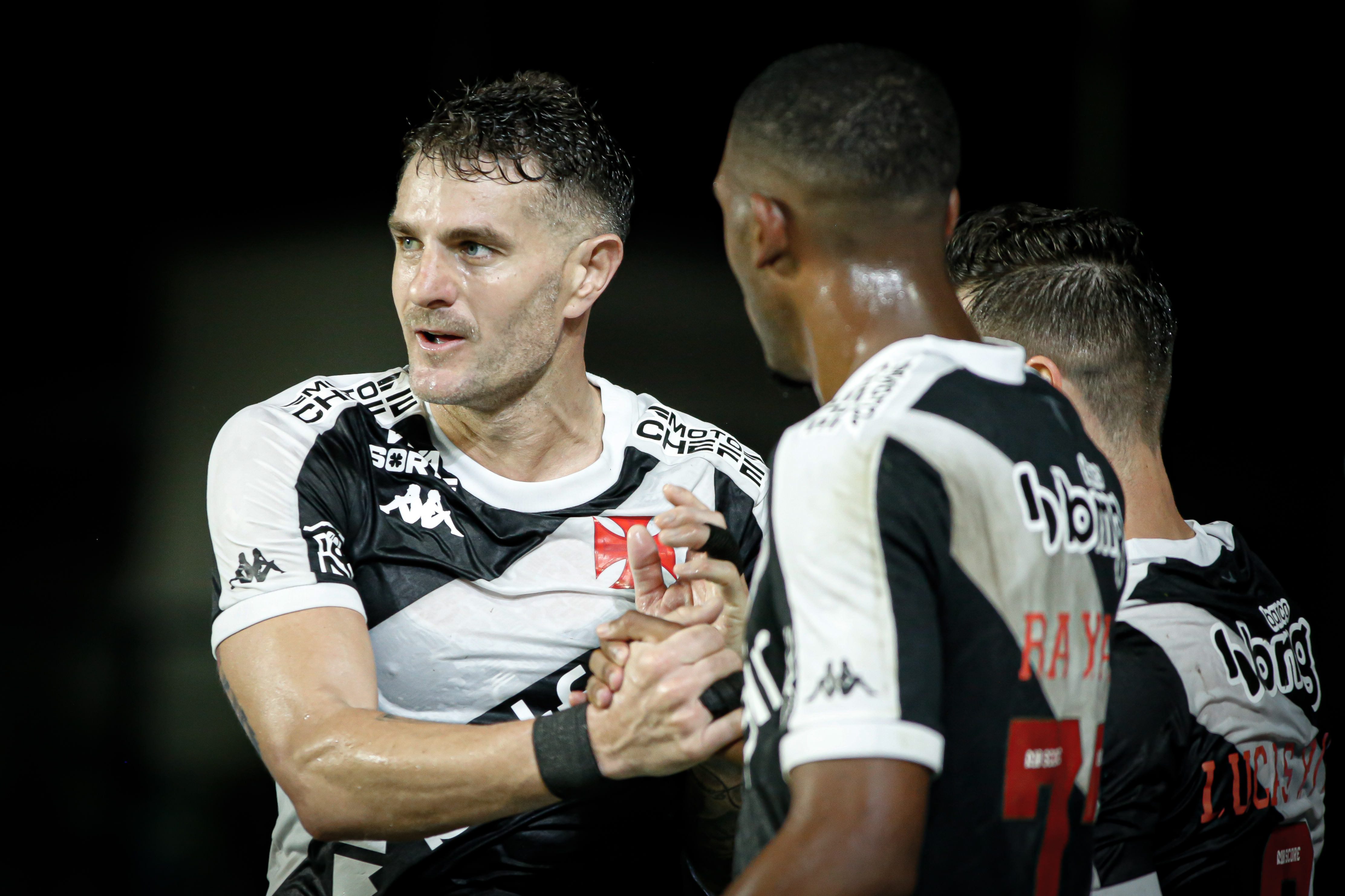 Vasco x Operário: prováveis escalações e onde assistir ao jogo pela ...