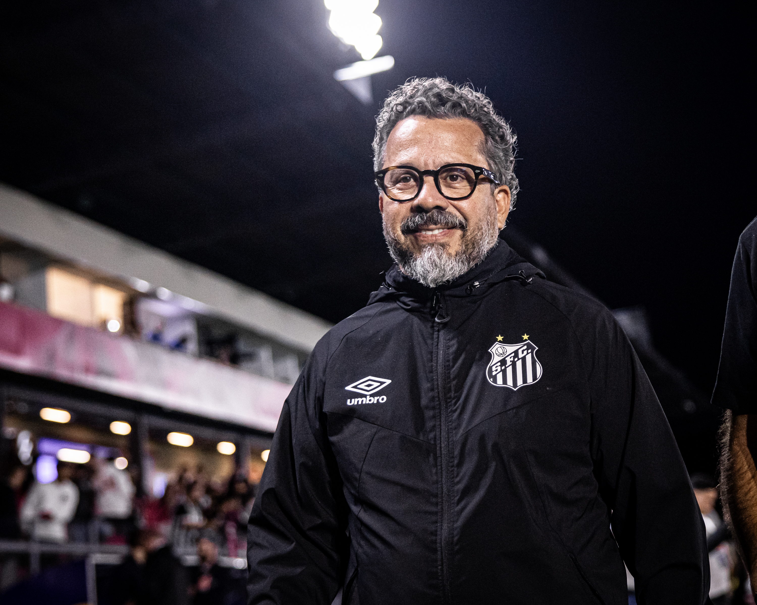 Willian Arão e Zé Ivaldo ficam fora do Santos contra o Internacional