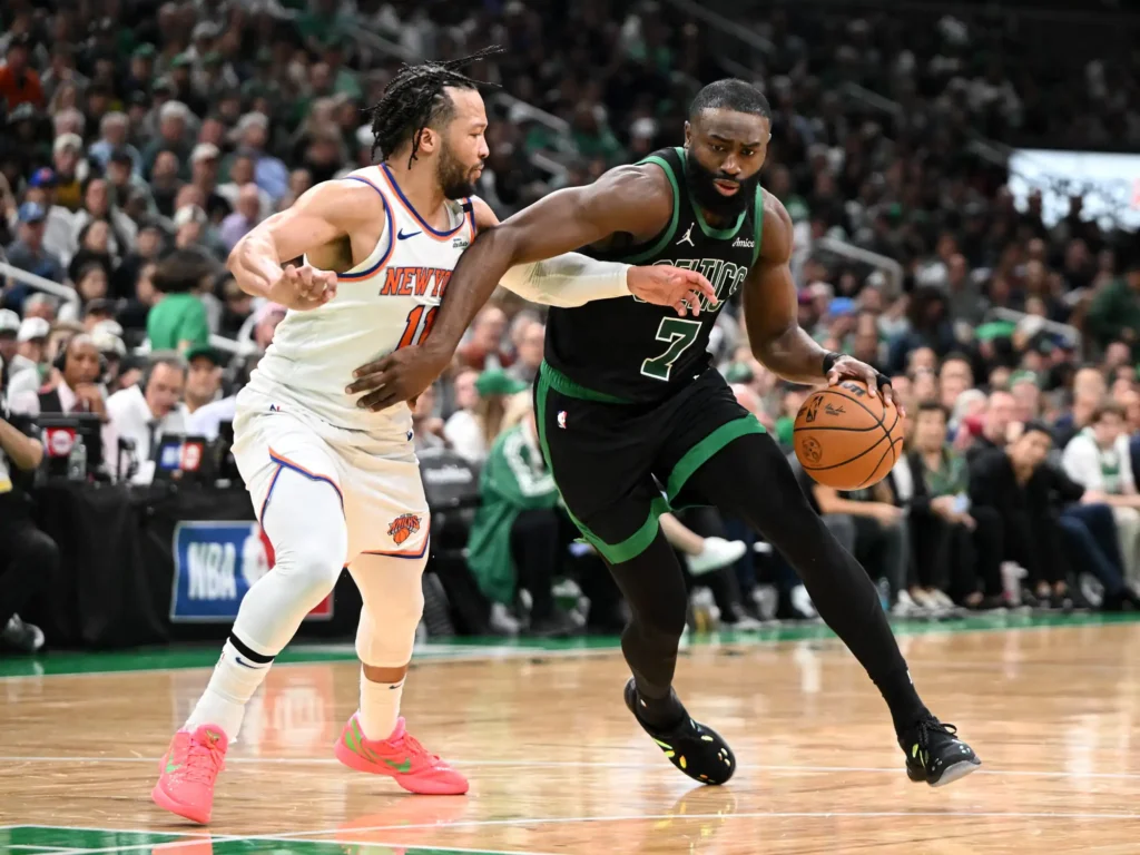 Jaylen Brown infiltra em Celtics x Knicks
