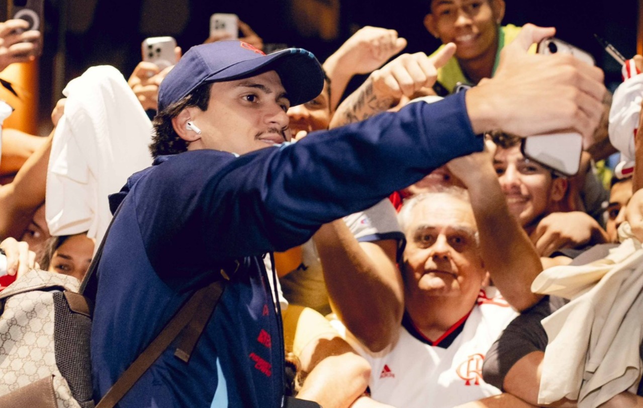 Flamengo enfrenta o Cruzeiro em Belo Horizonte pelo Brasileirão.